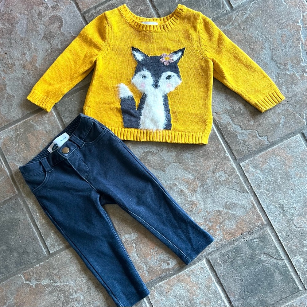 OLD NAVY Gray Fox Yellow Sweater with jeans
